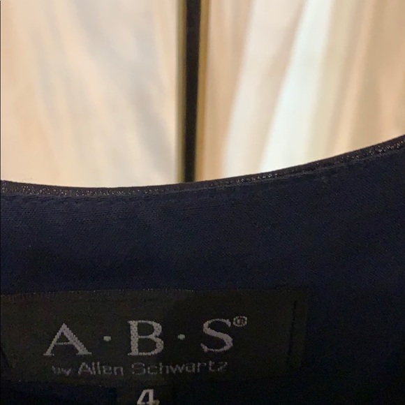 Dress - Picture 3 of 5